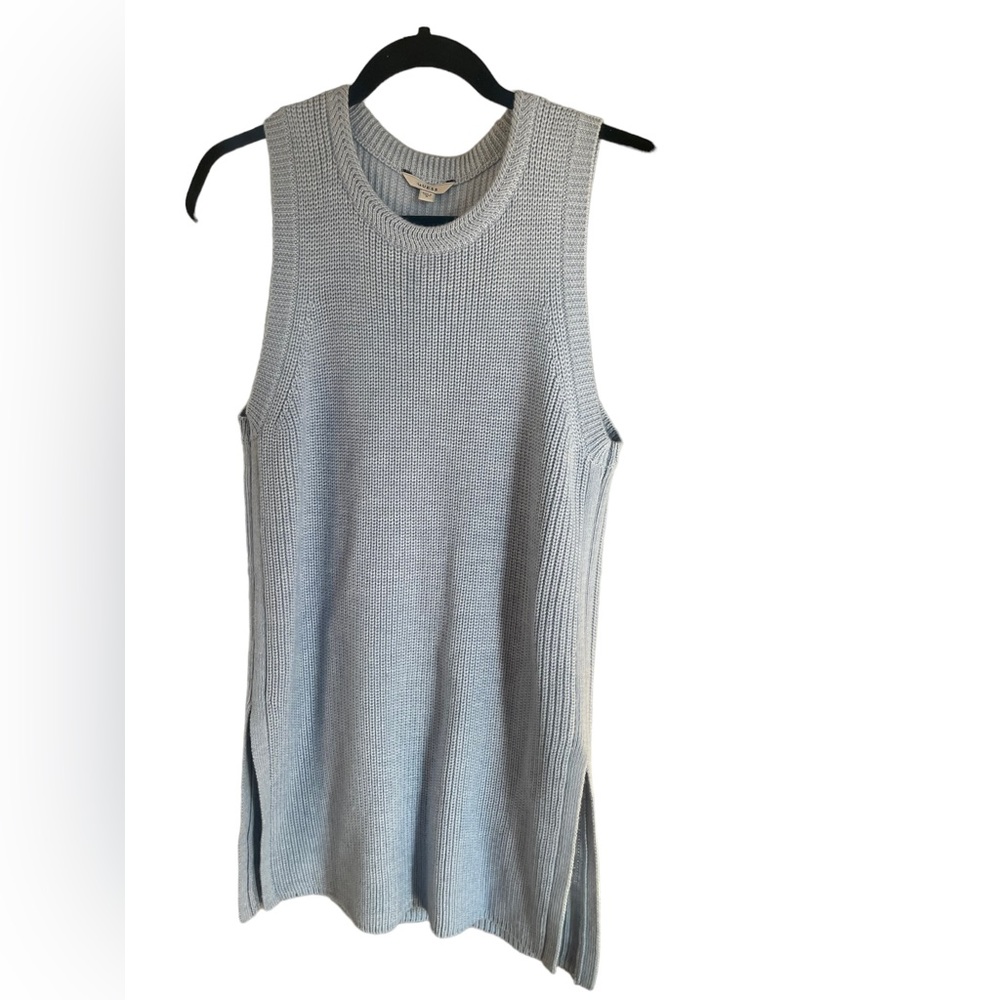 Women’s GUESS light blue knit sleeveless tunic, size M preloved